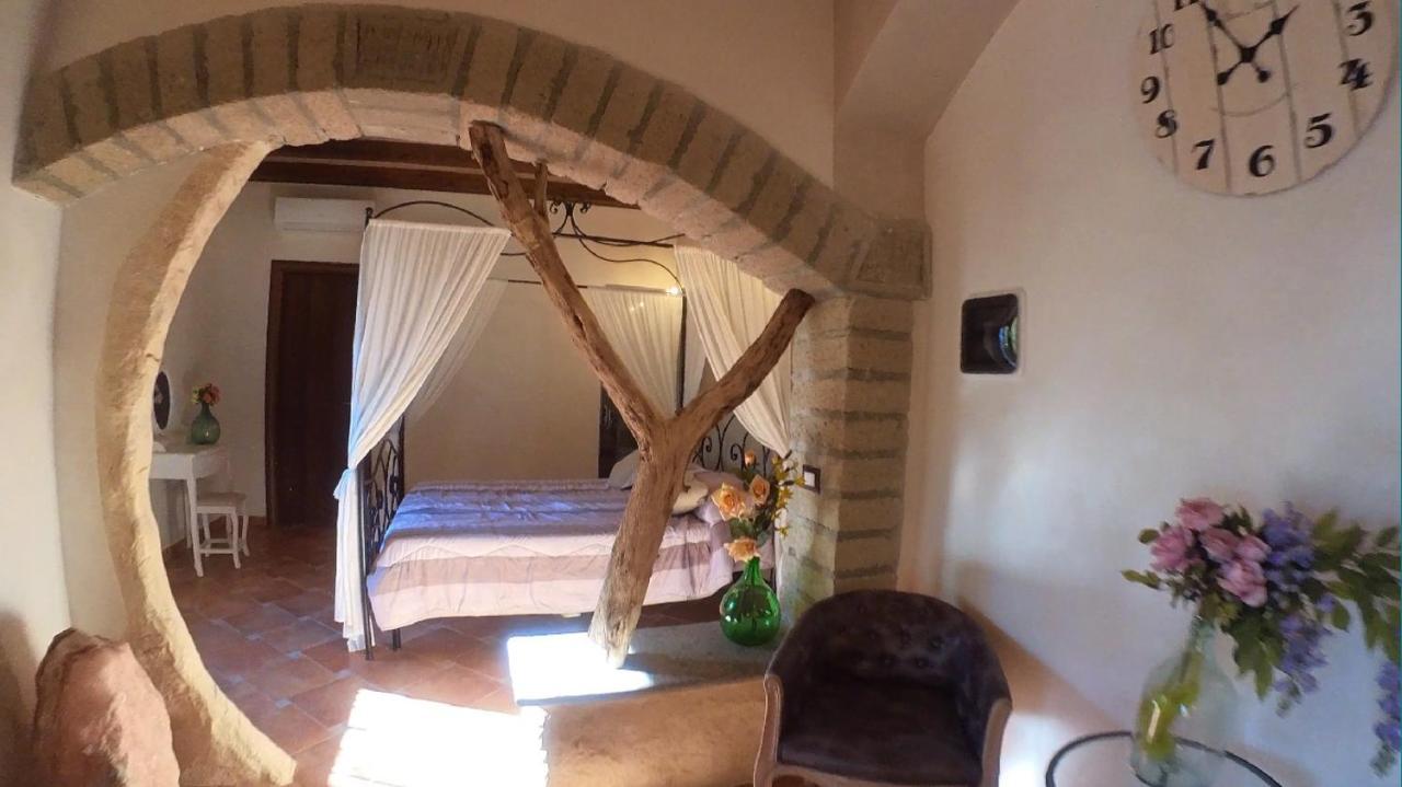 Il Giardino Dei Flintstones B&B Cerveteri Eksteriør billede