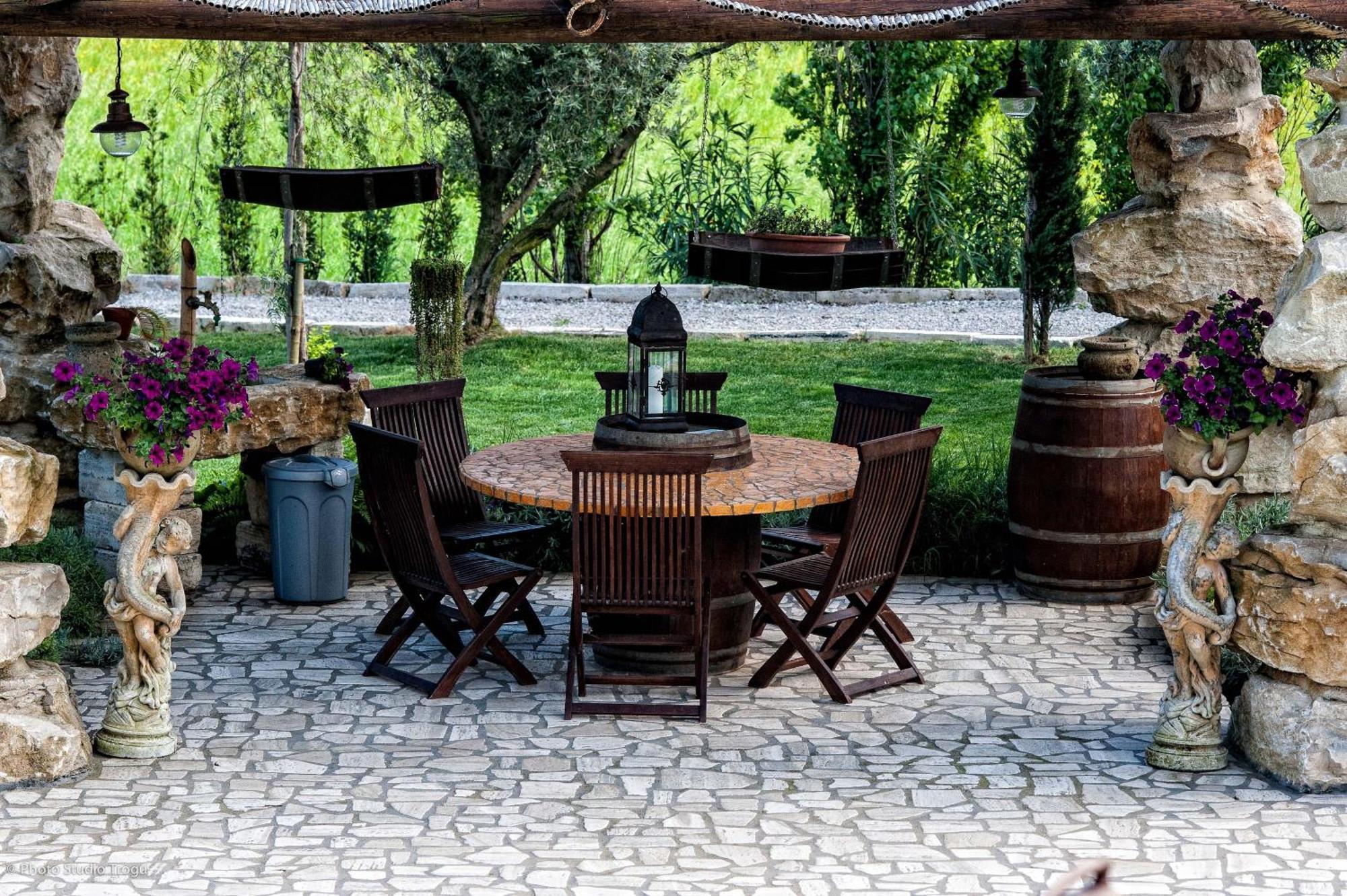 Il Giardino Dei Flintstones B&B Cerveteri Eksteriør billede